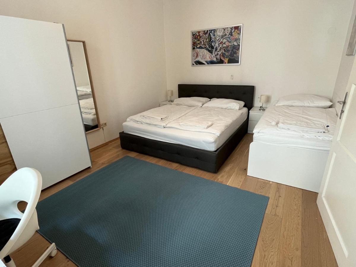 Stylish Apt Near Urania 1Br Apartment Vienna Luaran gambar