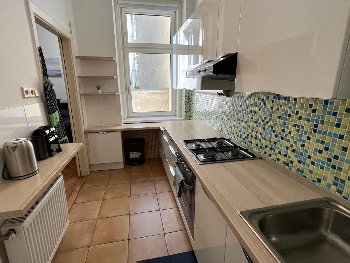 Stylish Apt Near Urania 1Br Apartment Vienna Luaran gambar