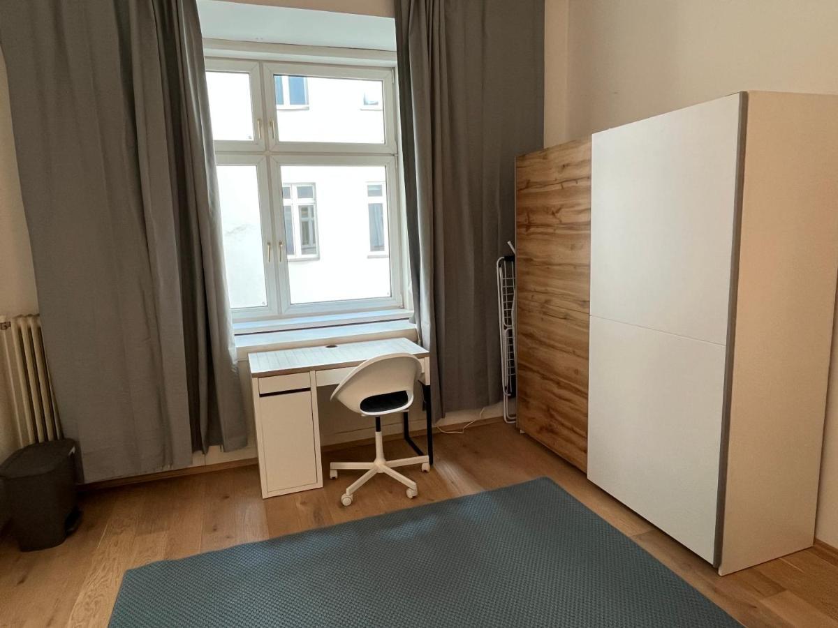 Stylish Apt Near Urania 1Br Apartment Vienna Luaran gambar
